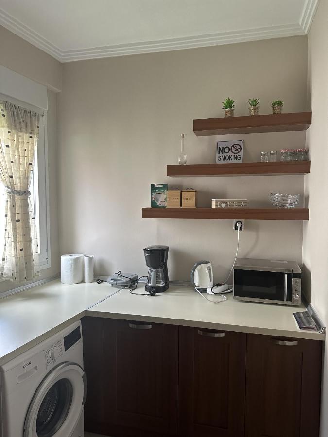 Arya Guesthouse Polygyros Bagian luar foto